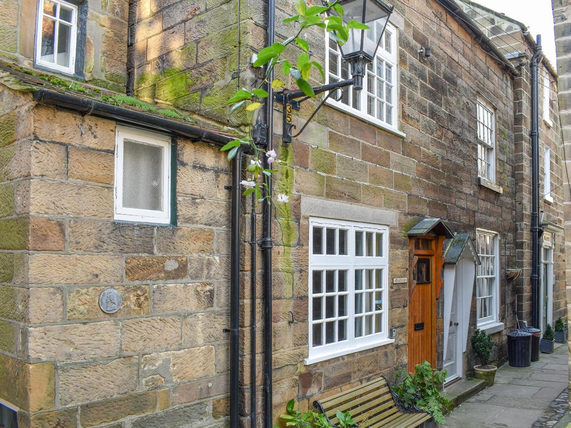 Oakfield Cottage Robin Hood's Bay Exterior photo